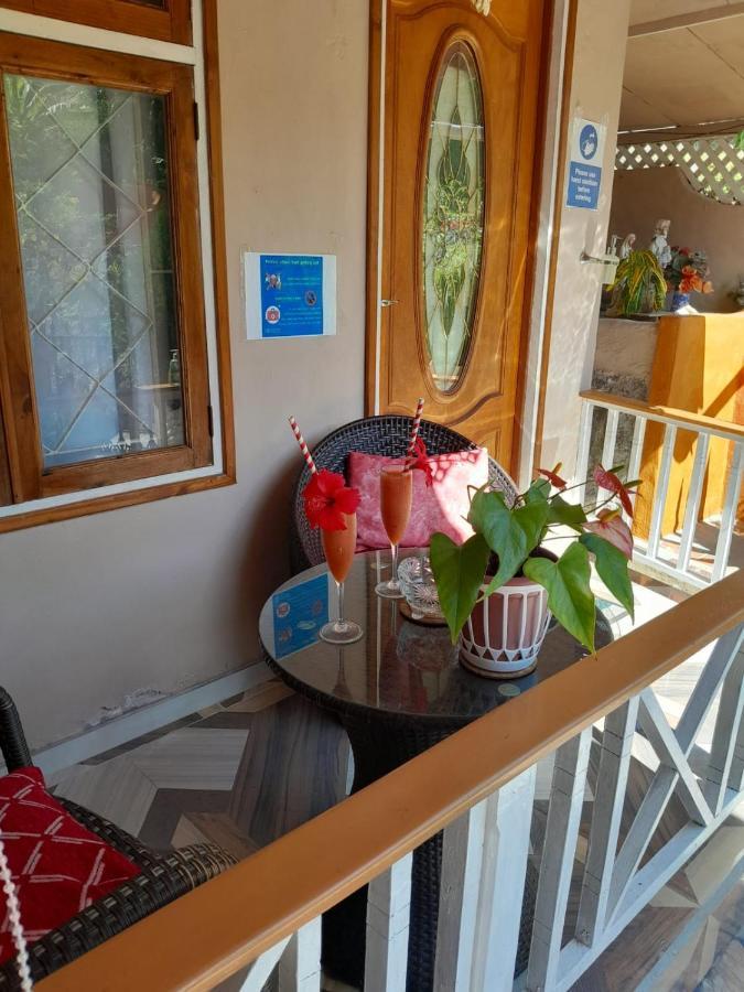 My Corner Guest House Victoria Exteriör bild
